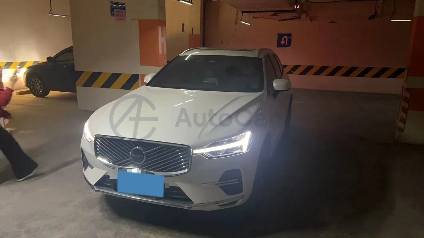 Volvo XC60 2.0T 250HP L4 8AT, Китай