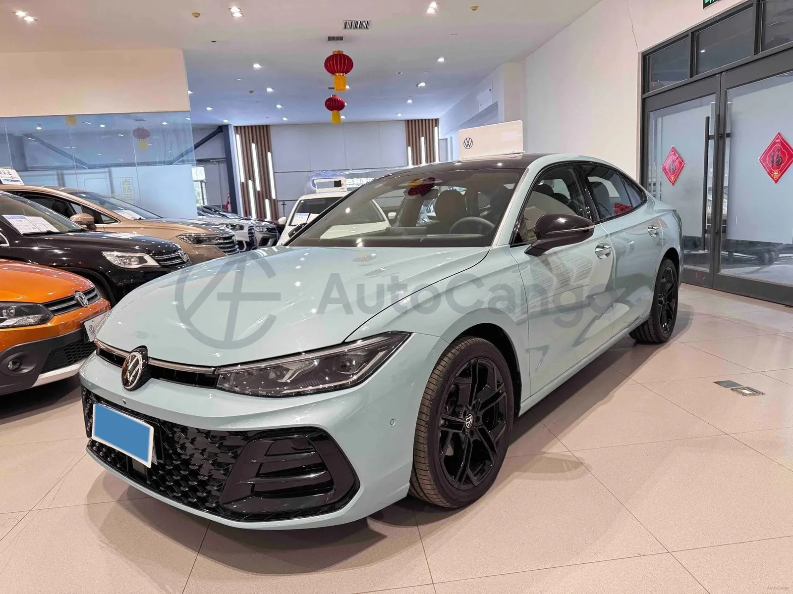Volkswagen Passat 2.0T 220HP L4 7DCT, Китай